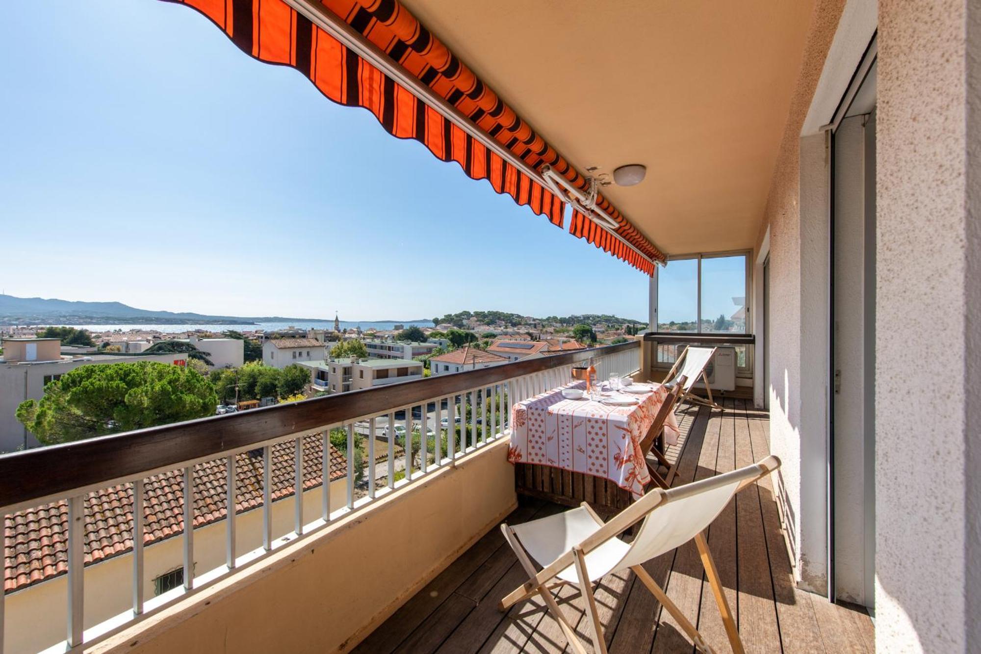 Le Cadet - Vue Panoramique Ville Et Baie De Sanary Sur Mer, Parking & Terrasse - 2 A 4 Pers ภายนอก รูปภาพ